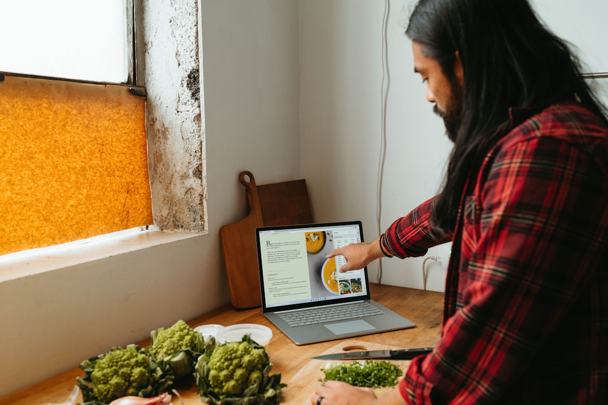 Vitaminessentialtips editorial team workspace